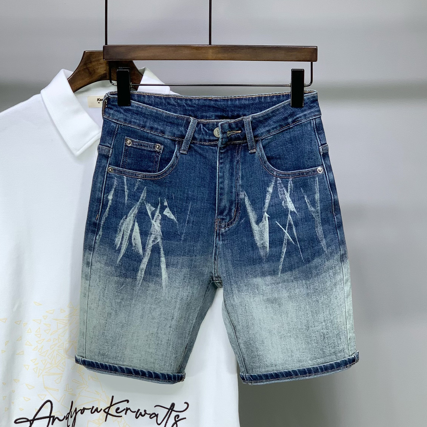 渐变色扎花五分牛仔短裤