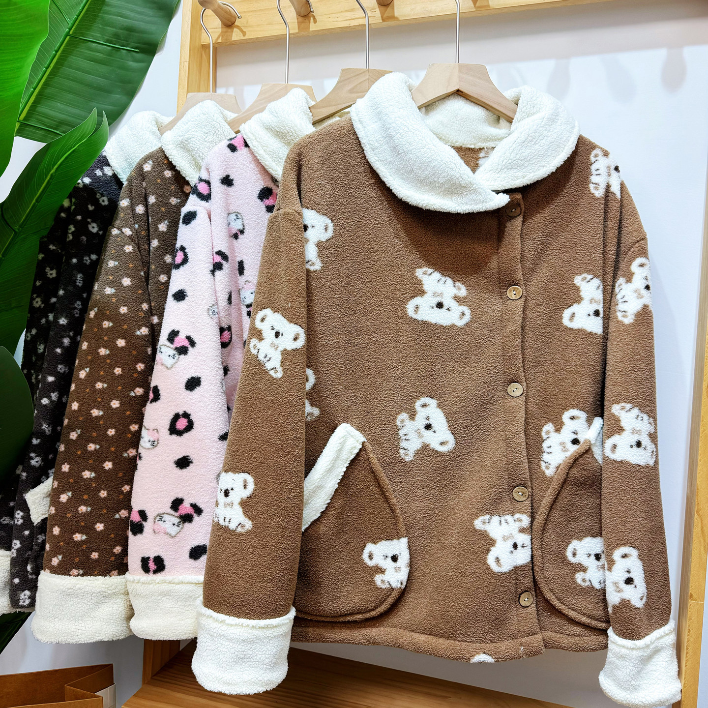 女冬季卡通加厚保暖加绒睡衣套装可外穿雪莉珊瑚绒家居服开衫外套