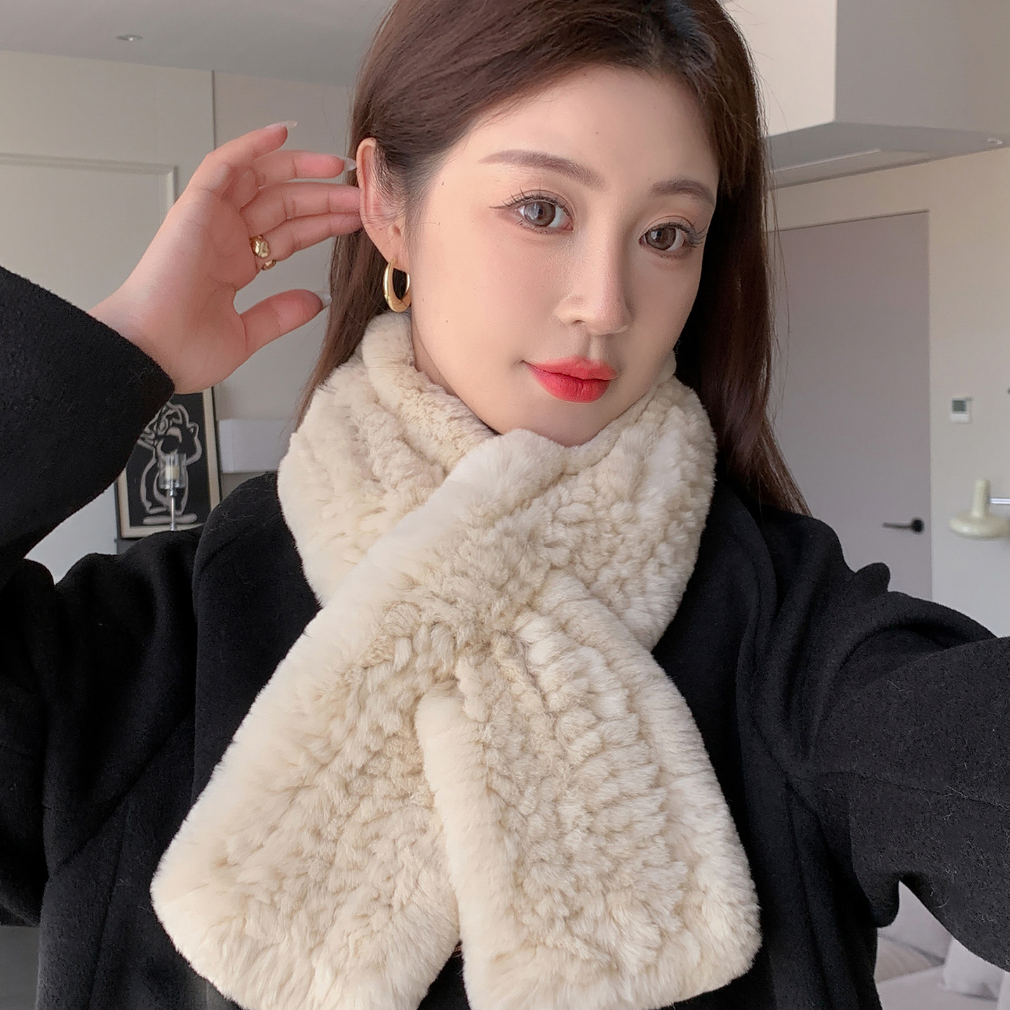 獭兔毛围巾女冬季新款皮草围脖韩版户外出游保暖护颈时尚百搭纯色
