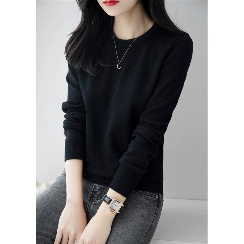 黑色打底衫女秋冬时尚长袖宽松圆领毛衣针织衫配大衣的内搭上衣