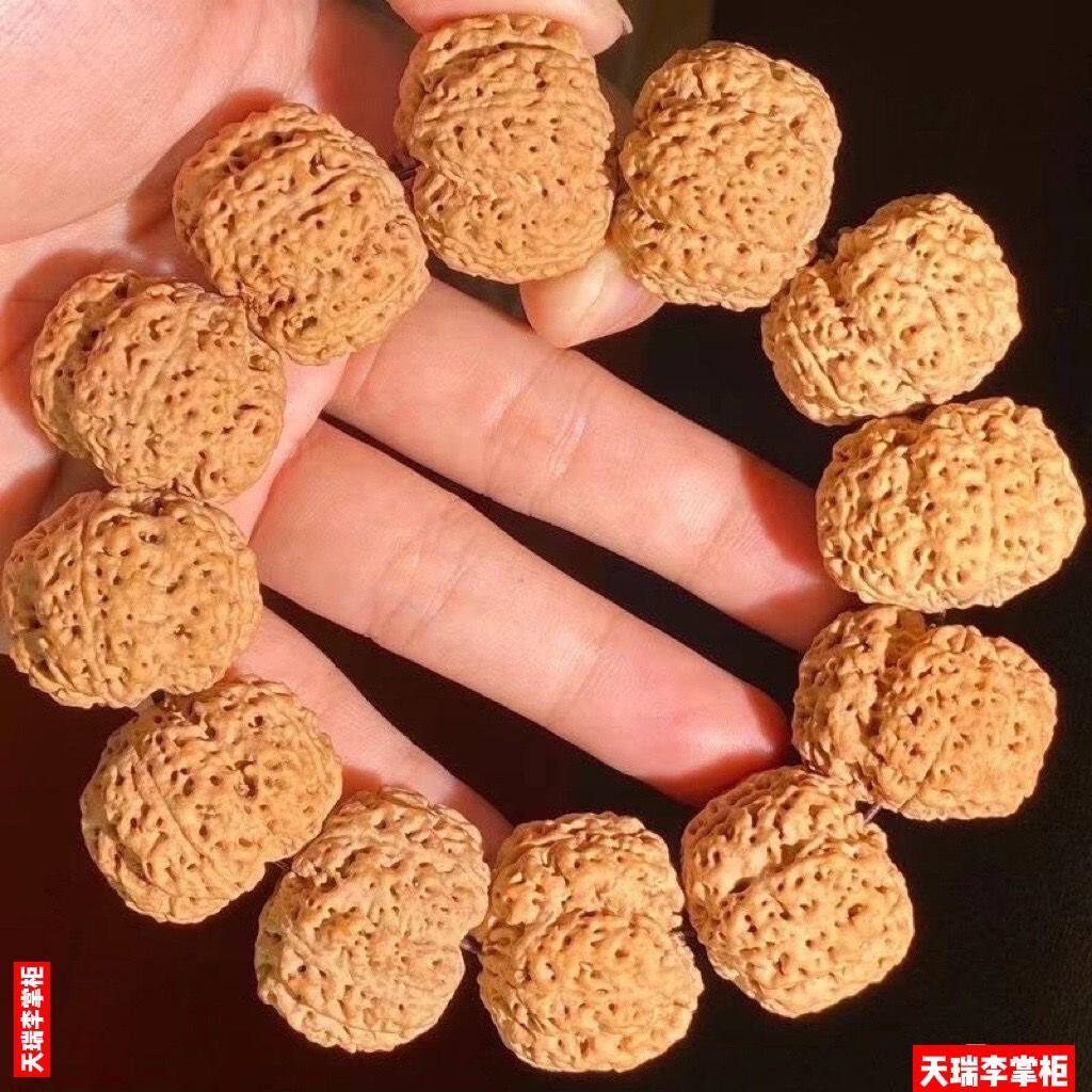 尼泊尔大金刚菩提手串男爆肉龙纹菩提子文玩原籽核桃盘玩佛珠手链