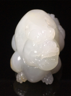 和田玉貔貅把玩件雕工好