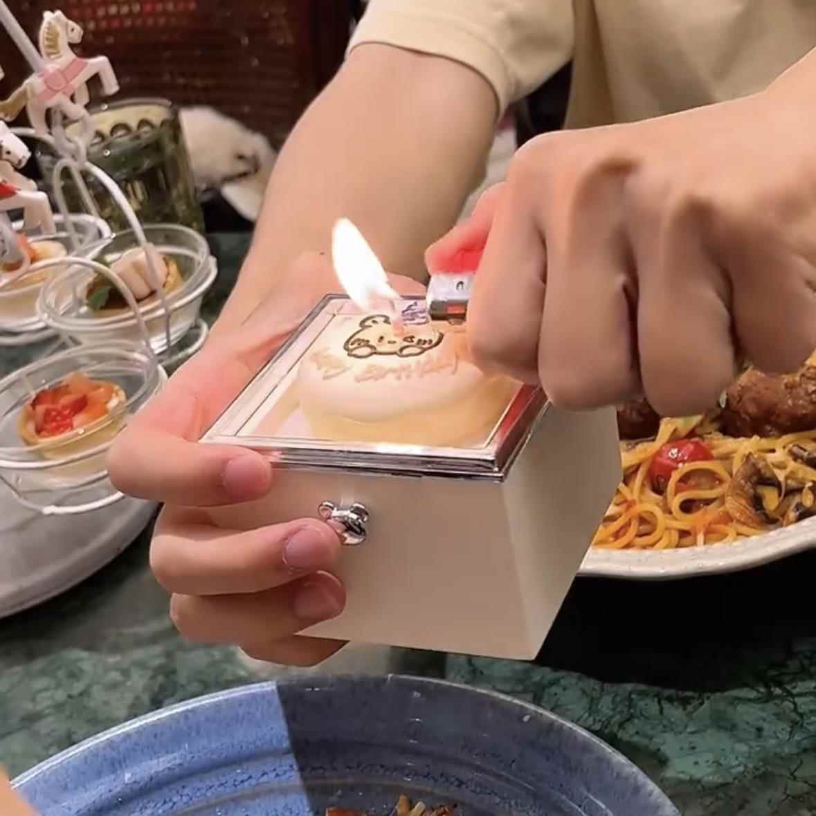 小熊蛋糕戒指盒生日惊喜盒子小熊蛋糕戒指盒首饰盒生日翻转礼物盒