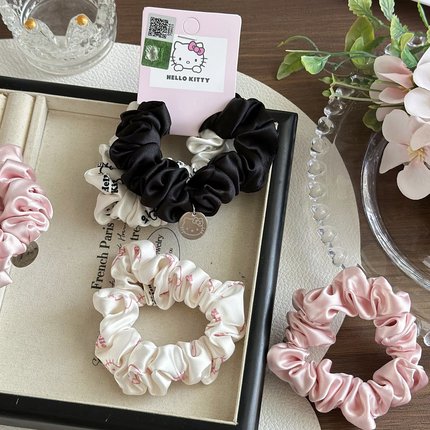 正品hellokitty发圈可爱少女心布艺扎发头绳不伤发小肠圈无痕发绳