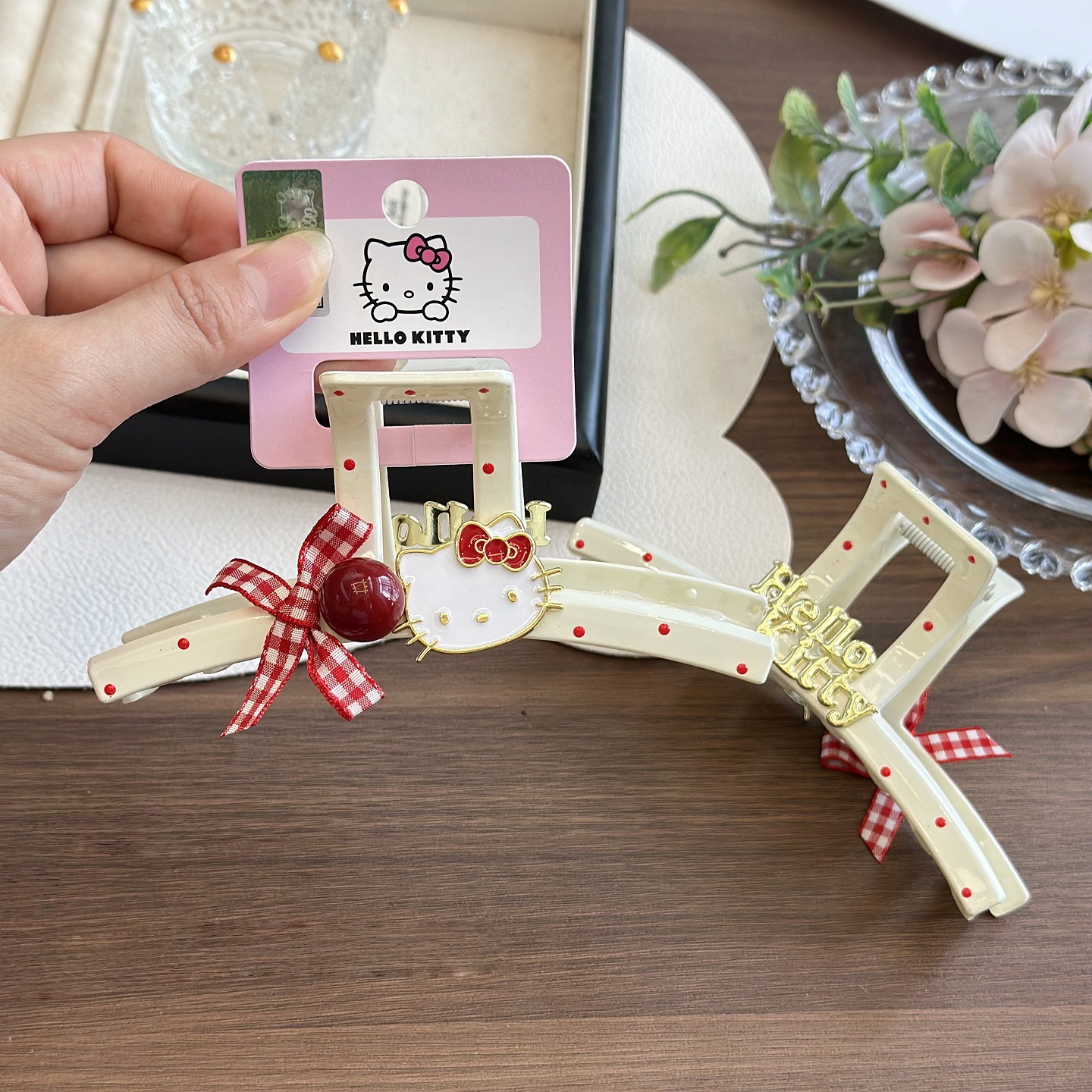hellokitty甜美发抓点点鲨鱼夹子