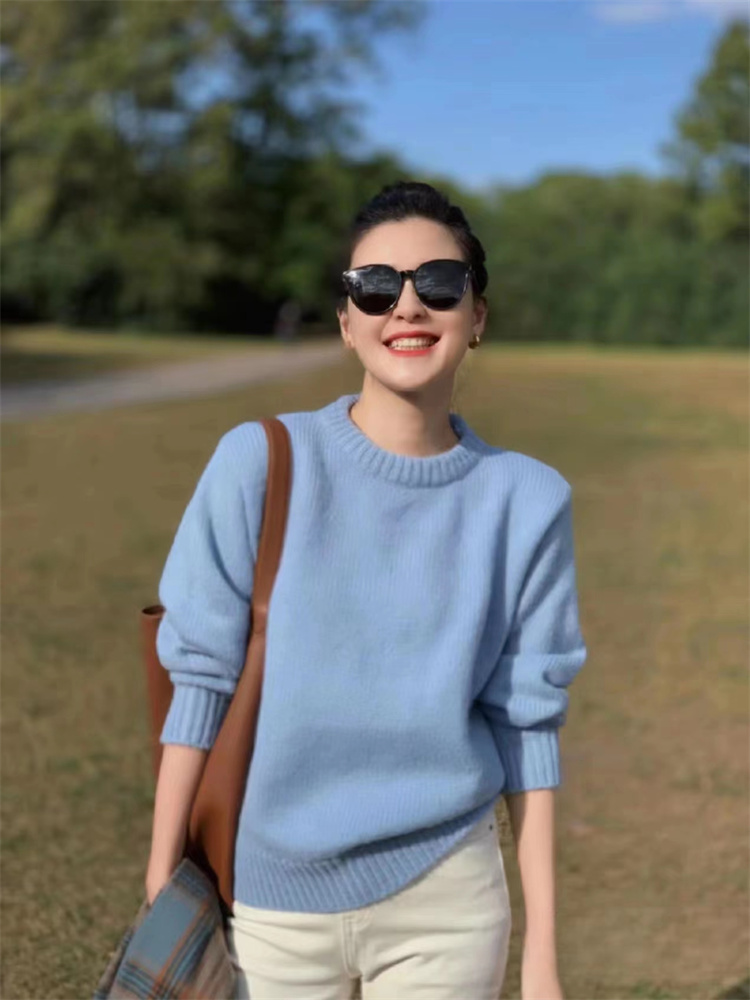 羊绒衫女圆领宽松加厚毛衣奶蓝色