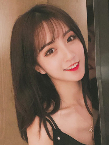 空气刘海蓬松伪娘风圆脸长卷发