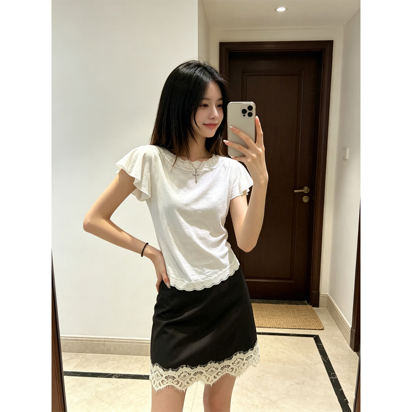 BERUN 纯欲风白色圆领蕾丝花边短袖T恤女高腰显瘦A字包臀短裙套装