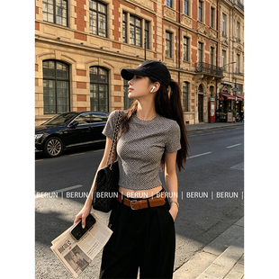 BERUN 复古辣妹千鸟格圆领正肩短袖T恤女夏修身显瘦短款露腰上衣
