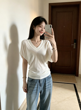 BERUN 设计感白色V领落肩蝙蝠袖T恤女夏季慵懒感宽松百搭薄款上衣