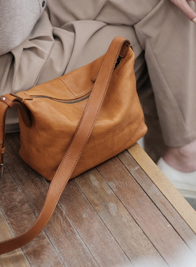 TOMO日式大容量牛皮斜挎包真皮单肩大包休闲女包宽肩带新款女式包