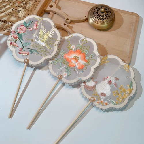 Фан -фан -шоу для фанатов Palm Hanfu Girl Embroidery Twin Fan Fan Fan Fan Fan Fan Little Arraint Wind Dance Fan Fans Classic Fanus