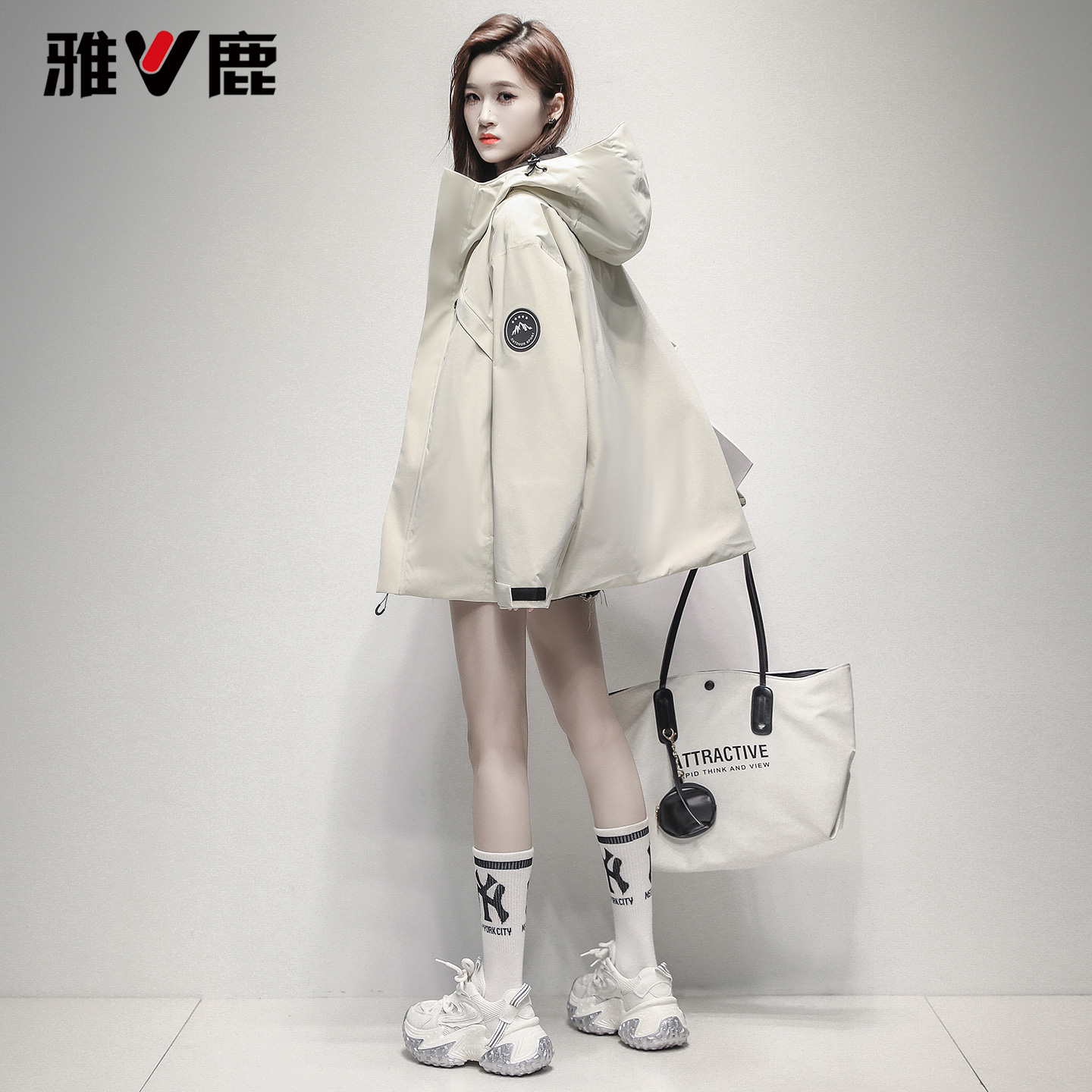 雅鹿短款羽绒服冲锋衣女2025新款中长防寒服户外防寒工装休闲潮