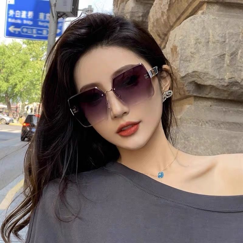 网红同款墨镜圆脸开车防紫外线长脸太阳眼镜高颜值大框太阳镜女款