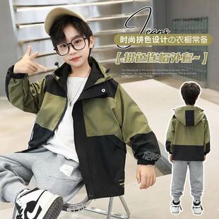 男童春款外套2024新款中大童春秋冲锋衣工装夹克衫洋气连帽上衣潮