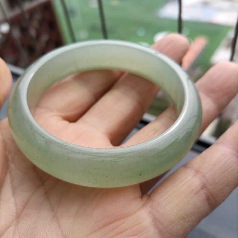 天然东陵玉手镯清新绿底冰种质感手饰