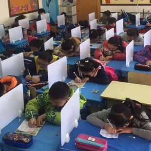 学生课桌考试挡板防近视挡板支架教室亚克力隔板防作弊挡板遮挡板