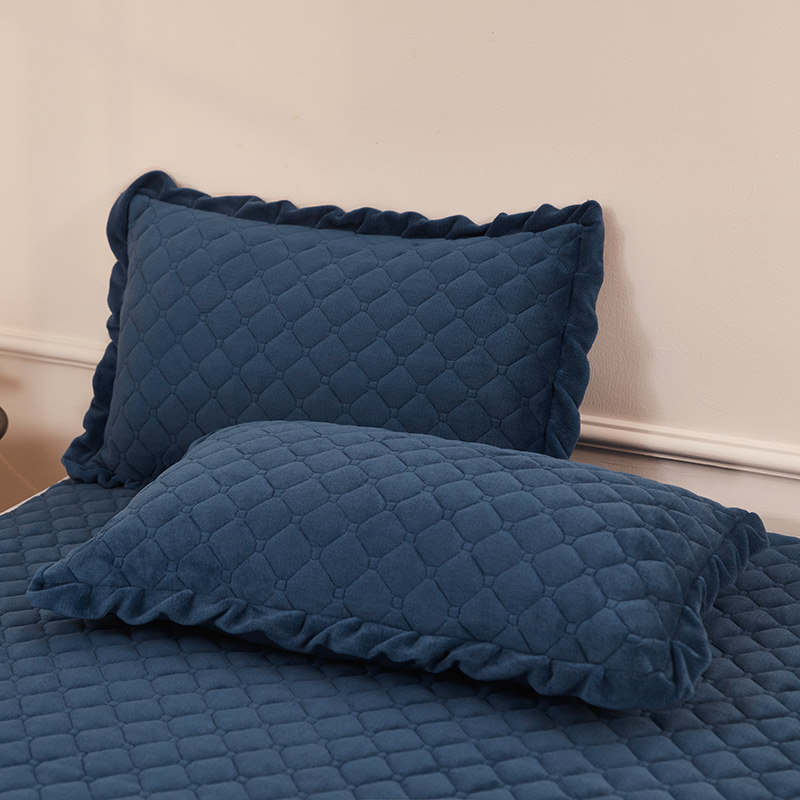 牛奶绒夹棉枕套抱枕套绗缝保暖