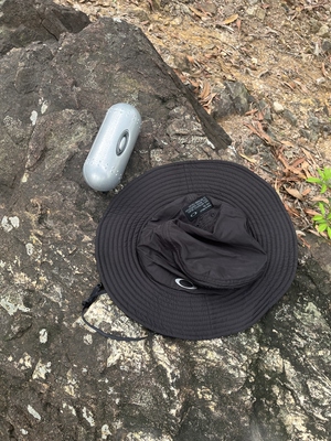 小众买手OAKLEY户外速干帽黑色渔夫帽防水遮阳户外登山帽男女同款