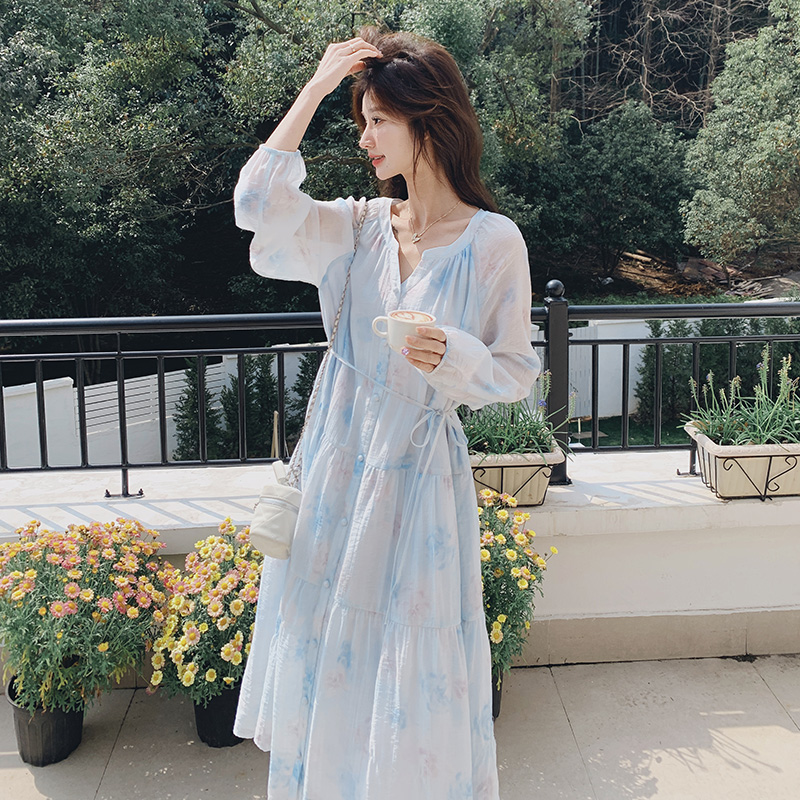 巨好看海边度假碎花长袖连衣裙女夏季2025新款爆款高级感蓝色长裙