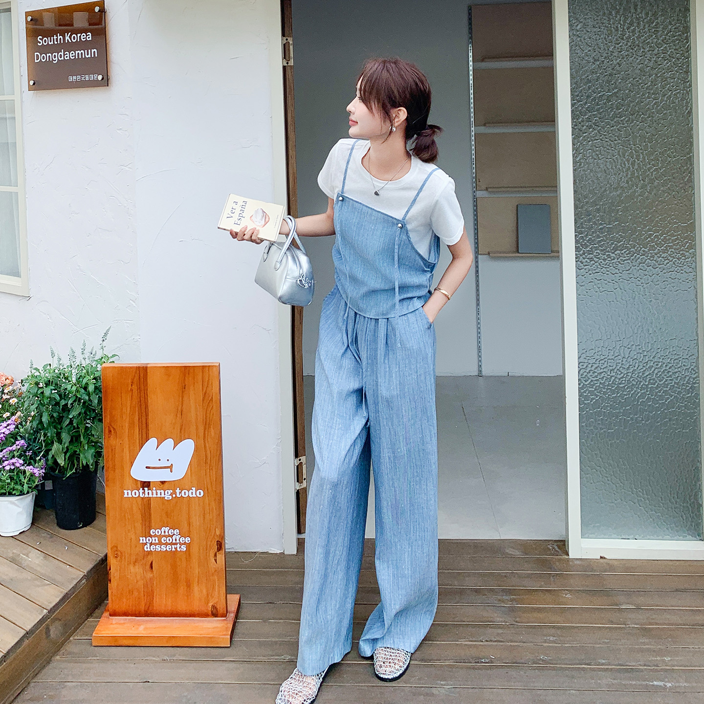 蓝色高级感休闲套装女2025年夏季新款韩系小个子T恤阔腿裤三件套