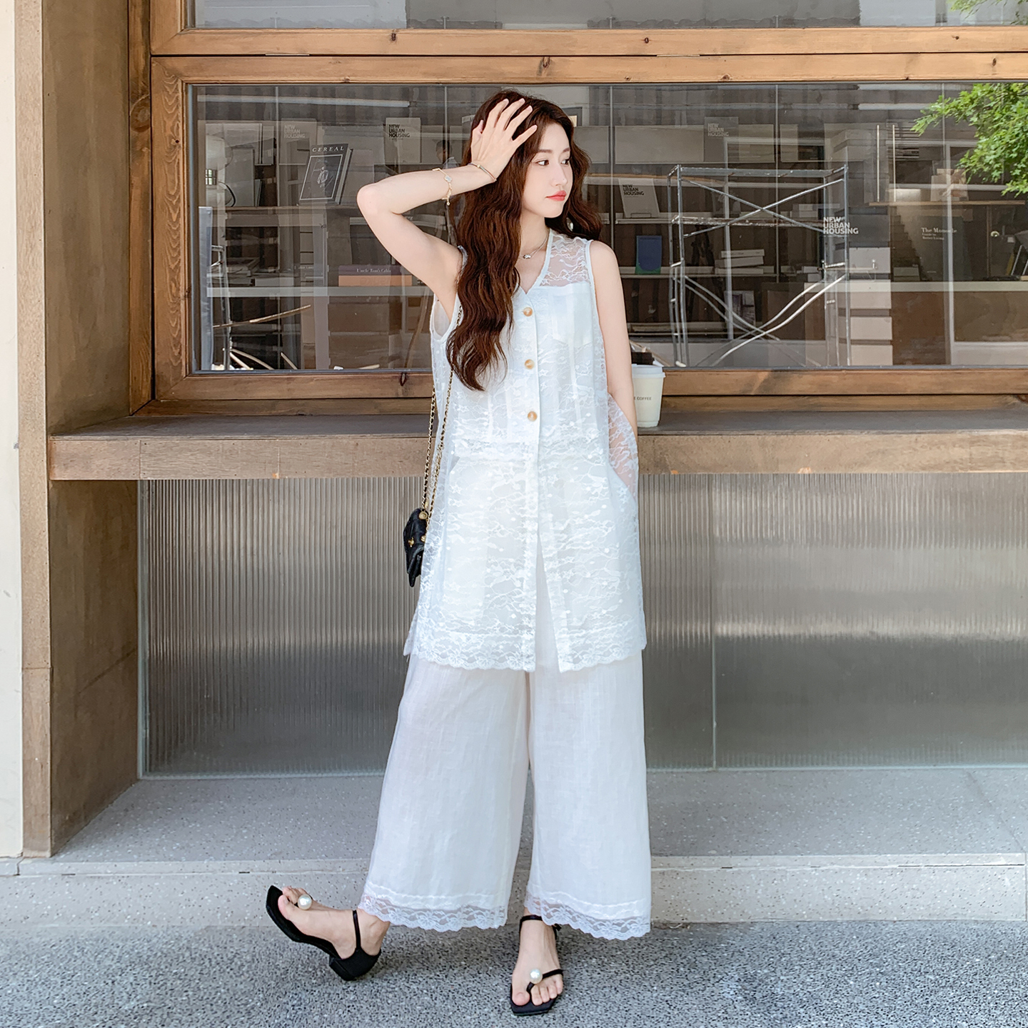 白色蕾丝刺绣背心套装女2025夏季新款韩系高级感气质阔腿裤两件套