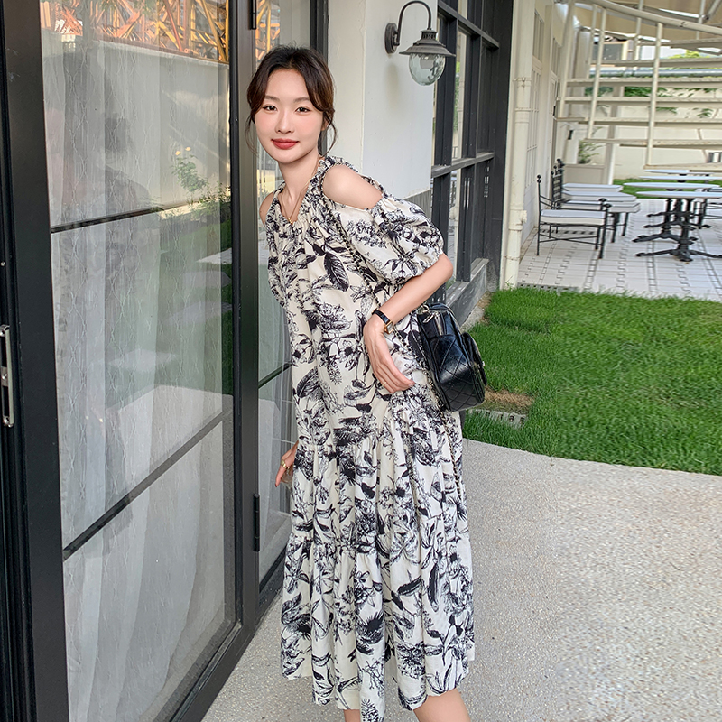 巨好看碎花露肩连衣裙女夏季2025新款今年流行爆款高级感宽松裙子