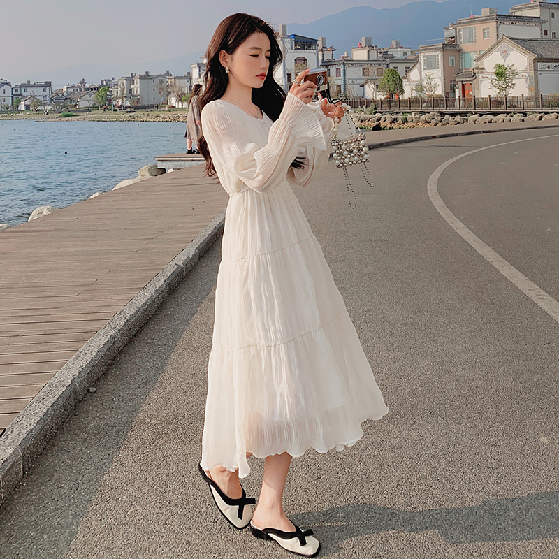 法式温柔风白色长袖连衣裙女春季2025新款高级感显瘦气质仙女长裙