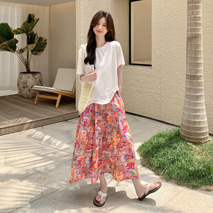 巨好看绝美不规则T恤时尚套装裙女夏季2025新款碎花半身裙两件套