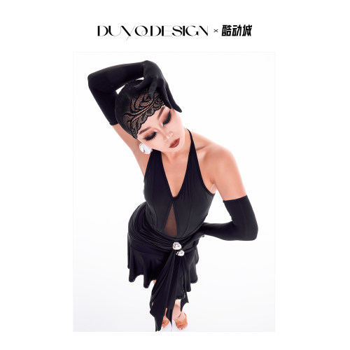 经典挂脖吊带上衣国标女拉丁舞服