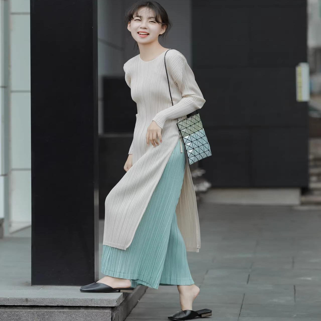 三宅风褶皱 看看のPLEATS 侧边开叉长袖连衣裙百搭简单大方裙子