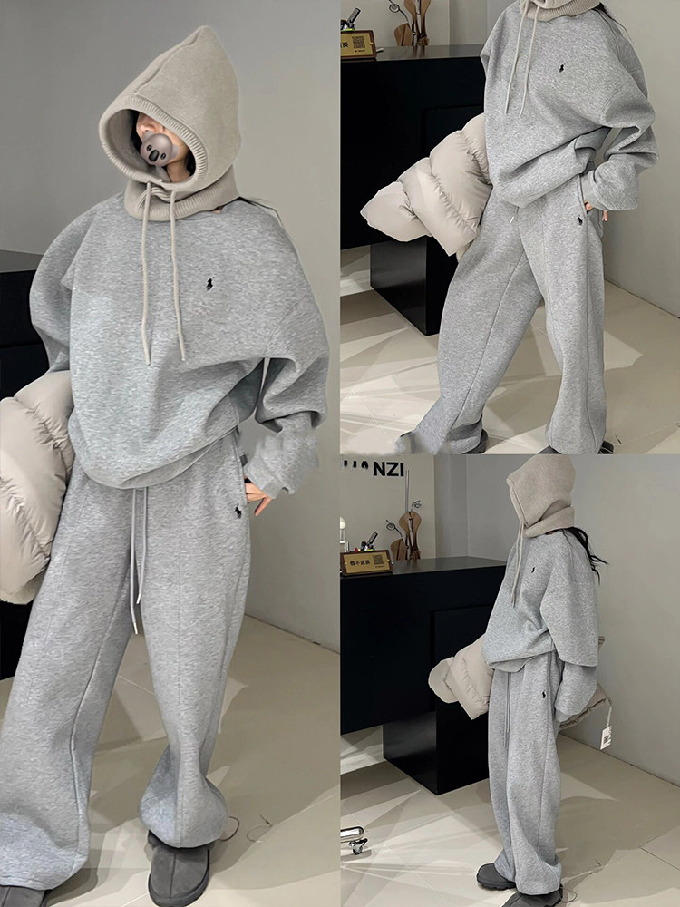 한국 동대문 여성 캐주얼 스포츠 정장 2024 가을 겨울 새로운 라운드 넥 스웨트 셔츠와 스웨트 팬츠 작은 투피스 세트