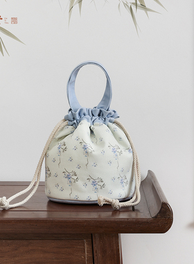 彩衣堂国风清新碎花抽绳束口袋手提手拎女手机遛弯包水桶学生AC