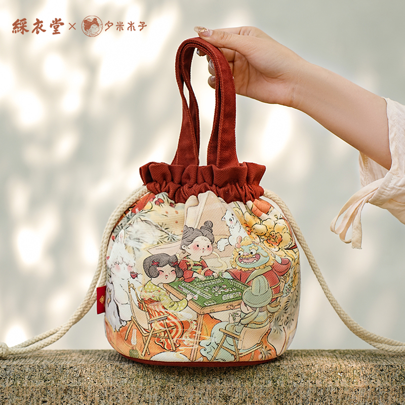 彩衣堂夕米木子国风新年抽绳束口袋手提拎遛弯斜挎水桶领证包礼物,节庆用品/礼品,文化创意包/袋,淘宝优惠券,粉丝福利购,淘宝优惠卷