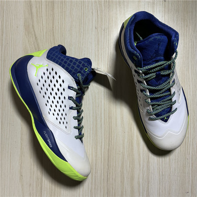 男子低帮透气运动篮球鞋