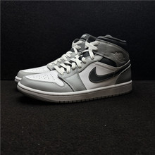 Air Jordan 1 Mid AJ1灰白黑 男子中帮复古休闲篮球鞋 554724-078