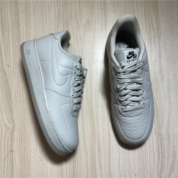 耐克 Nike Air Force 1 男子低帮防滑休闲板鞋 FB8875-002