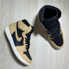 Air Jordan 1 AJ1男子棕褐色传家宝男子高帮复古篮球鞋555088-202