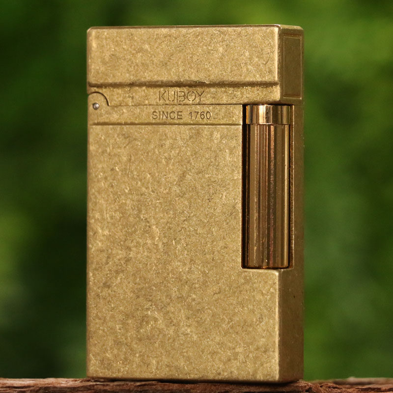 KUBOY黄铜朗声充气打火机超薄侧滑砂轮打火机响铜生日礼物送男友在类目 ZIPPO/瑞士军刀/眼镜, 品牌打火机及配件, 其它, 充气打火机中 - 来自Buy2taobao.com提供专业的淘宝代购服务