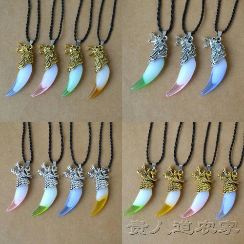 个性树脂仿狗牙吊坠月牙合金项链