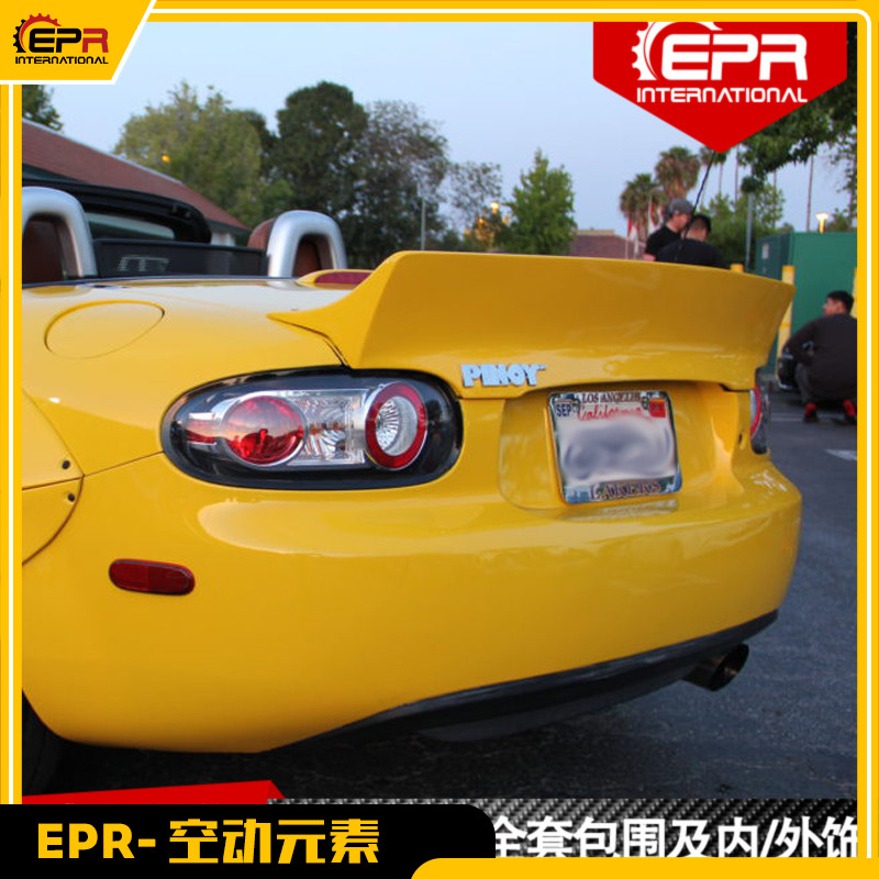 马自达NC鸭尾翼碳纤汽车改装