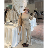 女胖MM早春设计感百搭上衣休闲裤 阿周家大码 坑条不规则针织套装