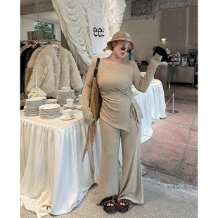 女胖MM早春设计感百搭上衣休闲裤 阿周家大码 坑条不规则针织套装