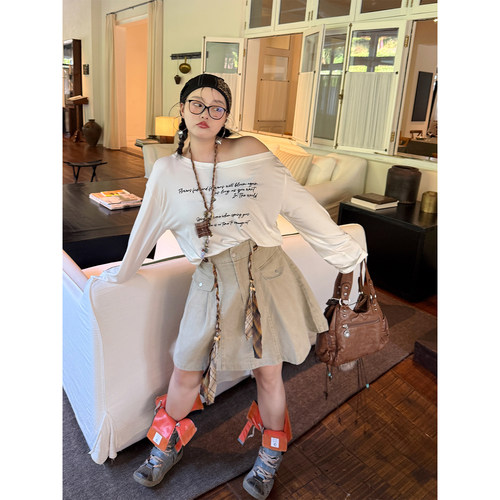 阿周家大码微胖卡其色牛仔半身裙女秋季胖MM设计感宽松显瘦短裙