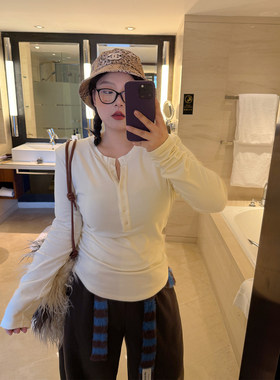 阿周家大码微胖【wan能舒适区】内里抓绒一排扣显腰细打底衫女冬