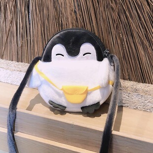 翟潇闻同款斜挎包女生搞怪可爱毛绒包萌企鹅零钱包学生单肩拉链包