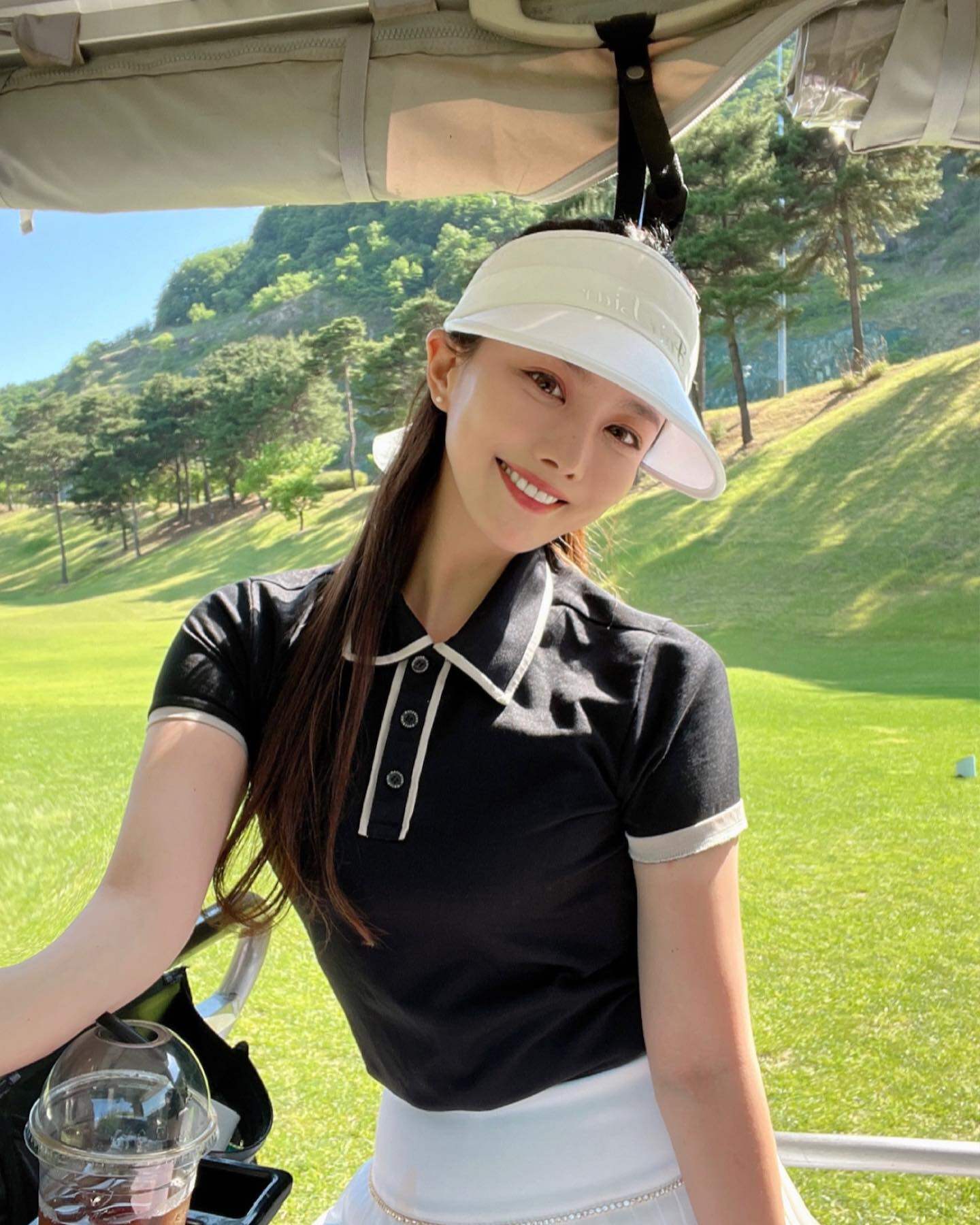 韩国高尔夫女装夏季新款撞色徽章短袖T恤吸湿排汗修身简约Polo衫