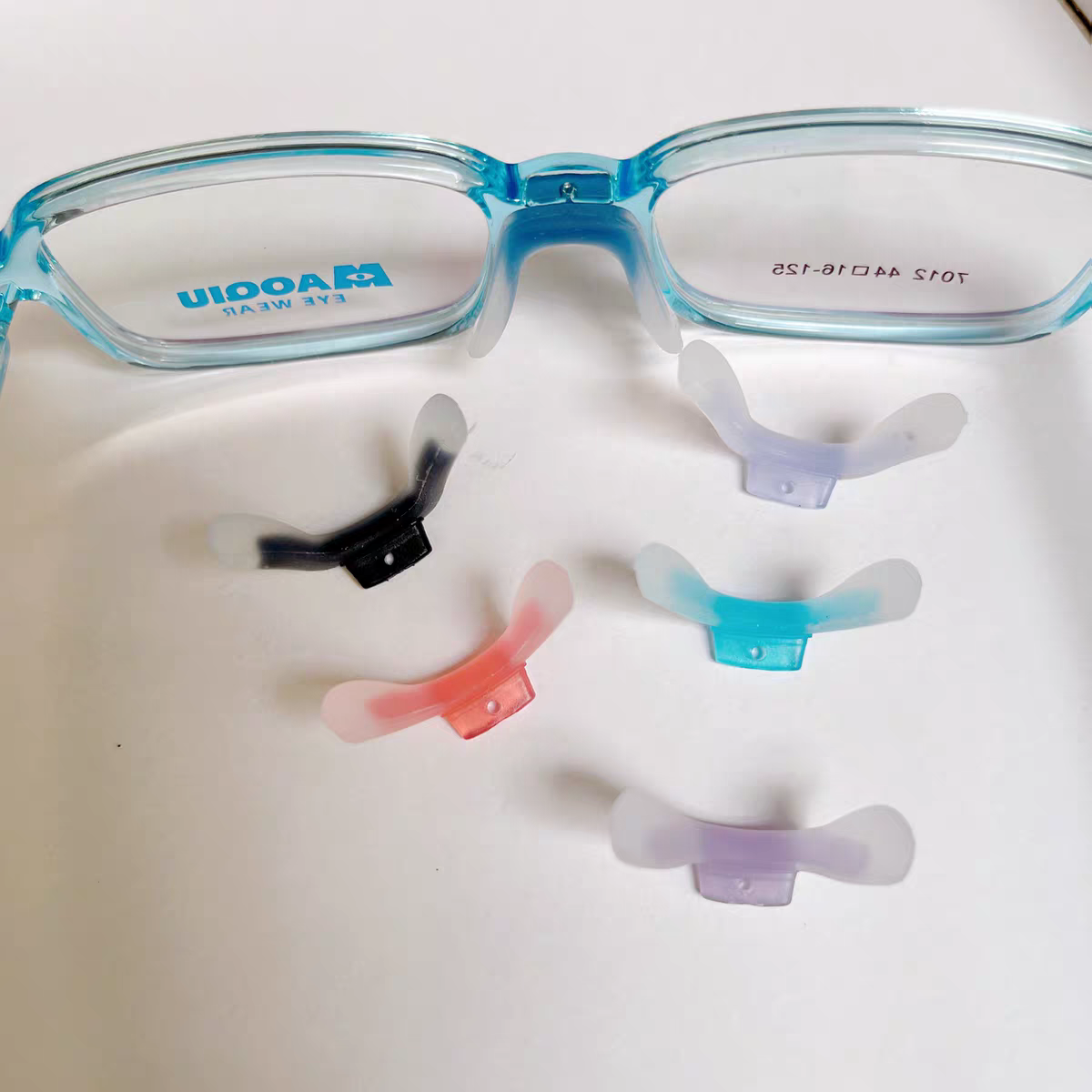 眼镜鼻托 U型锁丝鼻托 连体鼻托  卡孔鼻托 儿童架U型鼻托,ZIPPO/瑞士军刀/眼镜,眼镜鼻托,淘宝优惠券,粉丝福利购,淘宝优惠卷