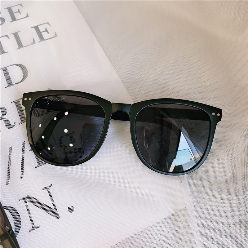 Foldable tea-colored sunglasses, the same style for women's focus, UV protection, Instagram popular polarized sunglasses, slimming glasses thumbnail 4