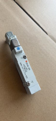 SMC SY5140-5FU 电磁阀 原装正品 进口9新